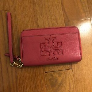 Pink Tory Burch wallet